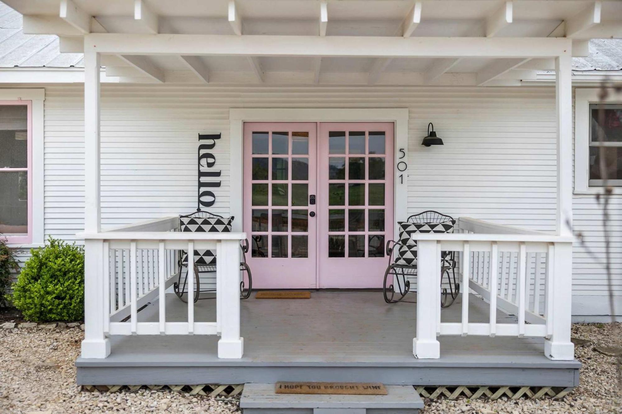 Villa Pink Duchess - Mins To Main Hot Tub & Fire Pit Fredericksburg Exterior foto