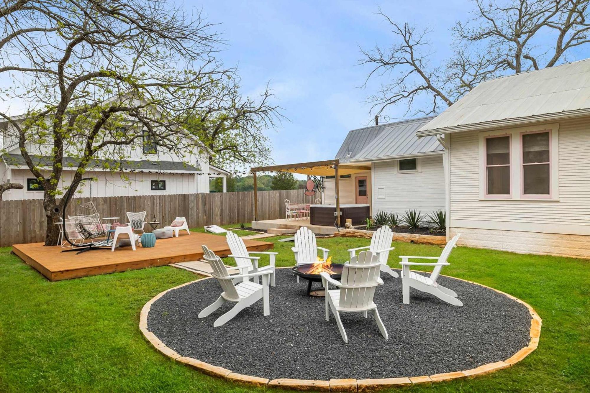 Villa Pink Duchess - Mins To Main Hot Tub & Fire Pit Fredericksburg Exterior foto