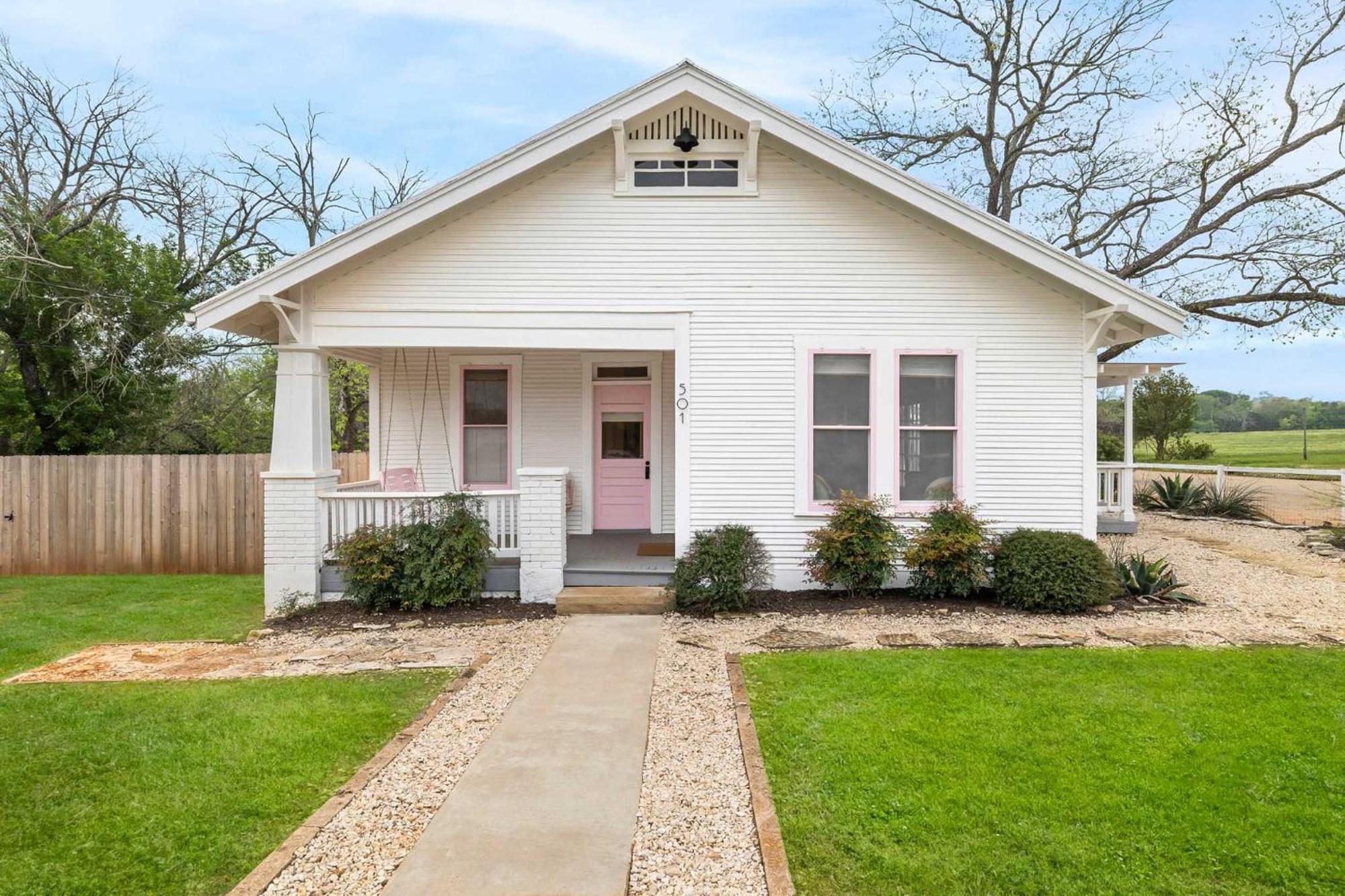Villa Pink Duchess - Mins To Main Hot Tub & Fire Pit Fredericksburg Exterior foto